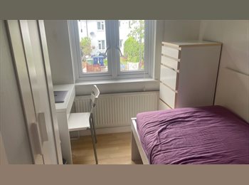 Roomgo UK - Furnished single room available 15 Jul- 1 Aug | £390pcm, Chesterton - £390 pcm
