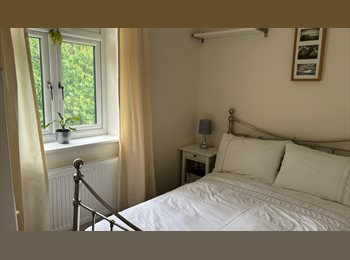Roomgo UK - Cozy Room in Denham, Gerrards Cross - £580 pcm