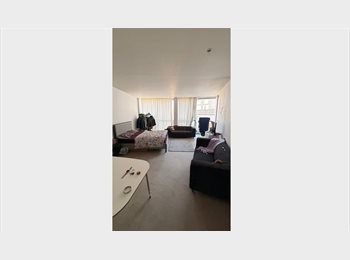 Roomgo UK - Looking to Join an Existing Flatshare in Birmingham, Chinese Quarter - £425 pcm