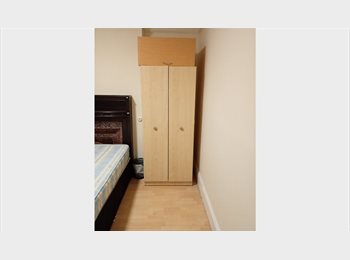 Roomgo UK - 5 double rooms in Chiswick, Chiswick - £1,000 pcm