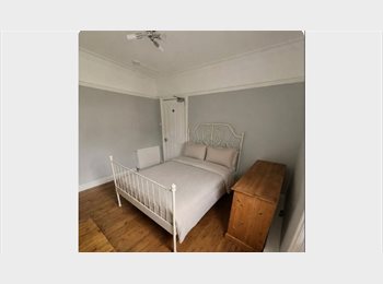 Roomgo UK - Exceptional double rooms in ideal location, Watford - £900 pcm