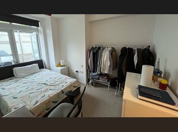 Roomgo UK - Short term En-Suite Room (20 Jul - 20 Aug), Deptford - £1,200 pcm