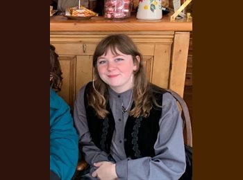 Roomgo UK - Saskia - 25 - Sheffield