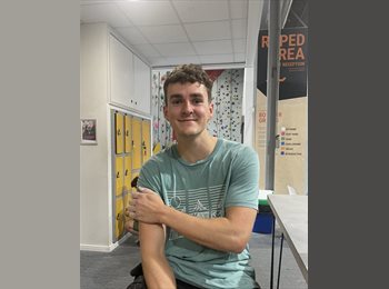 Roomgo UK - Ryan - 26 - Bath