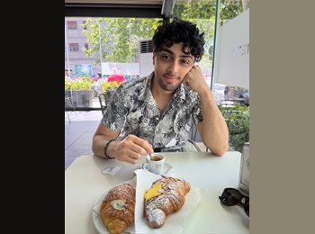 Roomgo UK - Marco - 24 - Northern Quarter