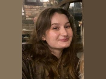 Roomgo UK - Abigail - 21 - Castle Quarter