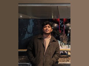 Roomgo UK - Sharon - 22 - Tower Hill