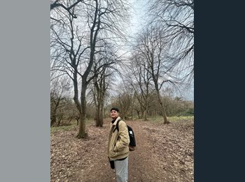 Roomgo UK - Shayar - 27 - Gloucester