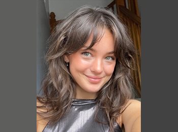 Roomgo UK - Poppy - 22 - Broadmead