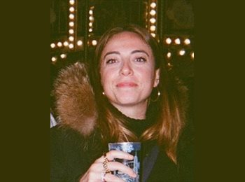 Roomgo UK - Giulia  - 30 - Charing Cross