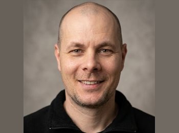 Roomgo UK - Gábor - 46 - Barnet