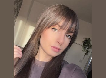 Roomgo UK - Chloe - 27 - Barnsley