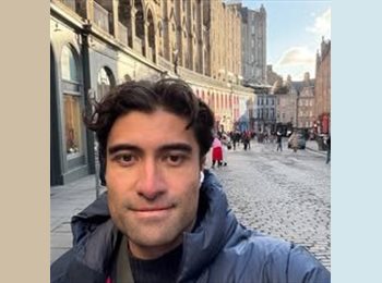 Roomgo UK - Kris - 28 - Putney