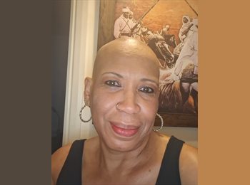 Roomgo UK - Jules - 63 - Loxford