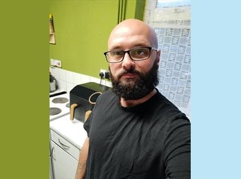 Roomgo UK - Luke - 36 - Burton-on-Trent