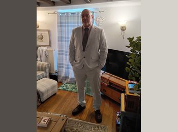 Roomgo UK - Mike - 55 - Hockley