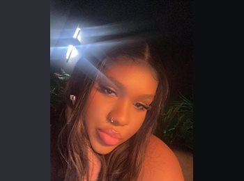 Roomgo UK - Abigail - 25 - Manchester