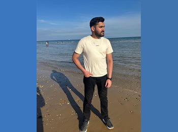 Roomgo UK - Asad - 25 - Reading