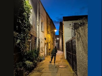 Roomgo UK - Aminah Nadeem - 28 - Lancaster