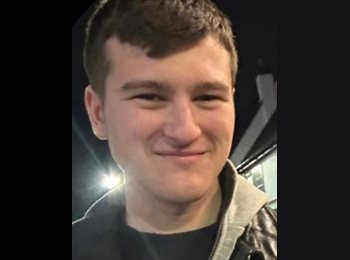 Roomgo UK - Josef Scott - 19 - Guildford