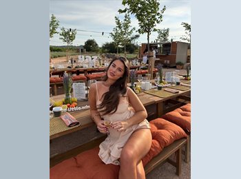 Roomgo UK - Elle - 26 - Manchester