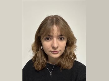 Roomgo UK - Anna - 21 - Castle Quarter