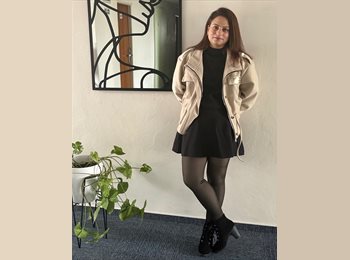 Roomgo UK - Deepika - 32 - Glasgow