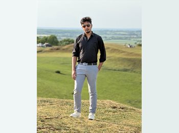 Roomgo UK - Nouman - 25 - Coventry