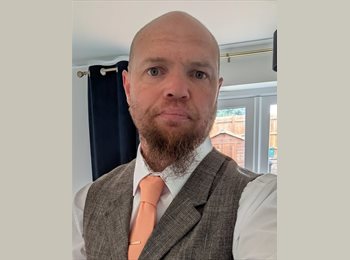 Roomgo UK - Adam - 41 - Broadstone