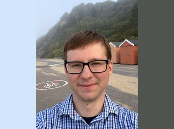 Roomgo UK - Alfred  - 27 - Bournemouth