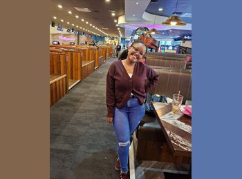 Roomgo UK - Brenda - 28 - Filton