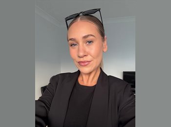 Roomgo UK - Tara - 28 - Glasgow