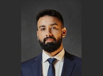 Roomgo UK - Kartik Mathur - 28 - Old Town