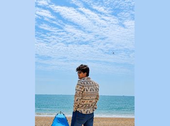 Roomgo UK - Parth - 30 - Haywards Heath