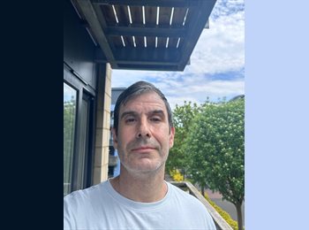 Roomgo UK - Charles powell - 46 - Old Town