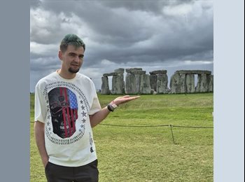 Roomgo UK - Andrei - 30 - Edmonton