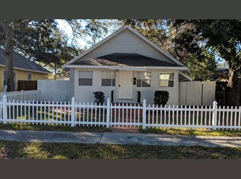 Roomgo US - Located 5 Minutes from USF. Awesome location, Saint Petersburg - $900 pm