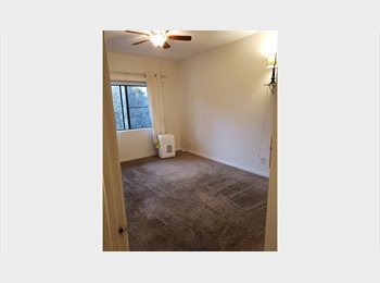 Roomgo US - Non smoking female seeking the same, Santa Ana - $925 pm