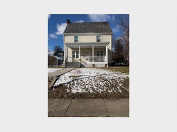 Roomgo US - 3220 Brightwood Ave $700 (Shared Bath), Powder Mill Park - $700 pm