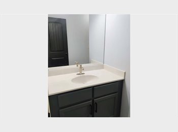 Roomgo US - FINISHED ROOM, Lawrenceville - $700 pm