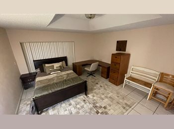 Roomgo US - BEAUTIFUL MASTER BEDROOM + PRIVATE BATH, Tamiami - $1,100 pm