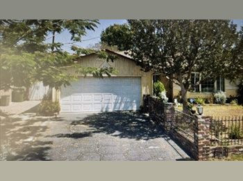 Roomgo US - Large Room for rent in quiet neighborhood, Rosemead - $890 pm