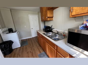 Roomgo US - BED RENTALS, Macon - $850 pm