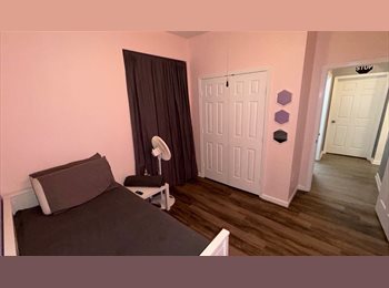 Roomgo US - Looking for a roommate 600 a month everything included., Deerwood - $600 pm