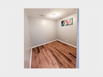 Roomgo US - Private room & bathroom near Duke!, Durham - $900 pm