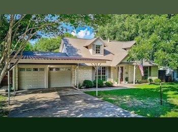 Roomgo US - $750 - South Congress, South Congress - $750 pm