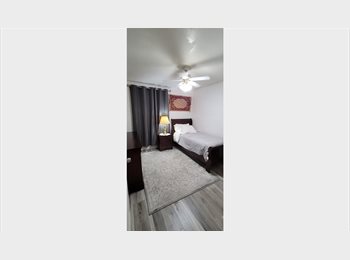 Roomgo US - private bedroom for rent-750+utilities shared among tenants, Arden-Arcade - $750 pm