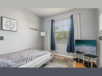 Roomgo US - Room with private bathroom in Townhouse, Hollywood - $1,300 pm