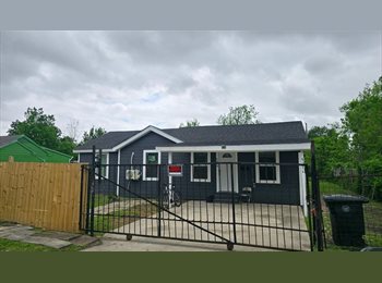 Roomgo US - Upscale Private Room in Fully Renovated Home – Modern Living at Its Finest, South Park - $900 pm