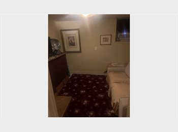 Roomgo US - Male roommate wanted, Bayonne - $1,000 pm